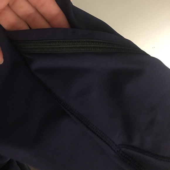 Lululemon cropped leggings - Picture 2 of 4